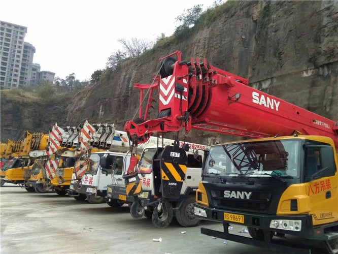 杏花岭区吊车出租按什么计费？台班费、单次费、里程费怎么算？