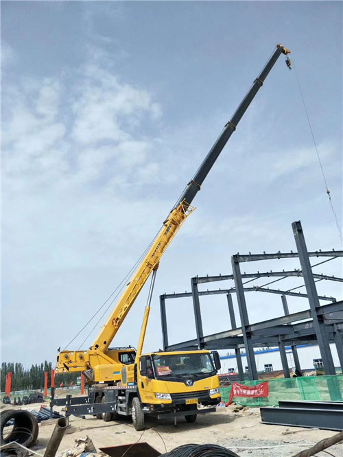 杏花岭区超高层建筑钢结构吊装案例
